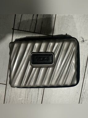 Tumi Metallic Silver Diagonal-Rib Travel Organizer Pouch Empty